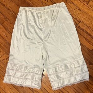 Adonna Vtg Women's Pettipants Slip Pants Size 1X White Nylon
